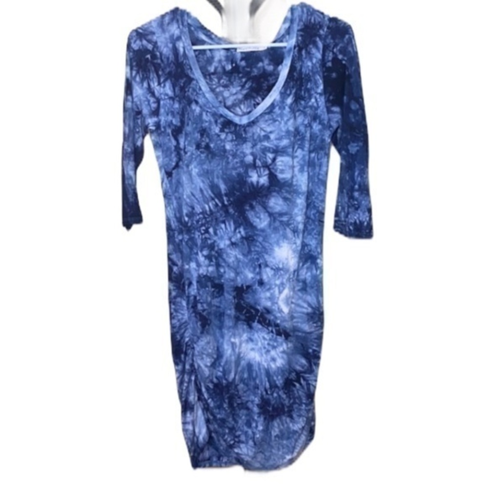 Heart & Hips blue/white tie dye dress small